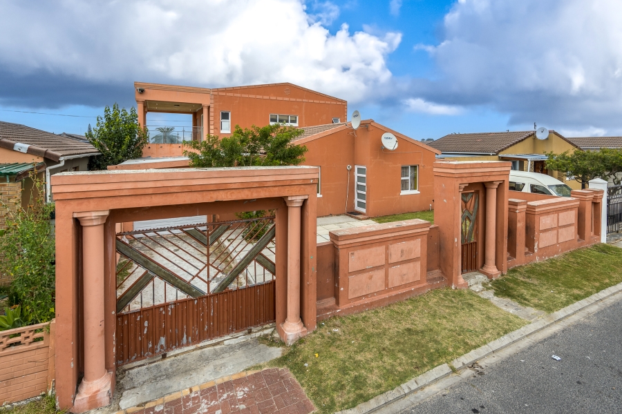 4 Bedroom Property for Sale in Devon Park Village Western Cape